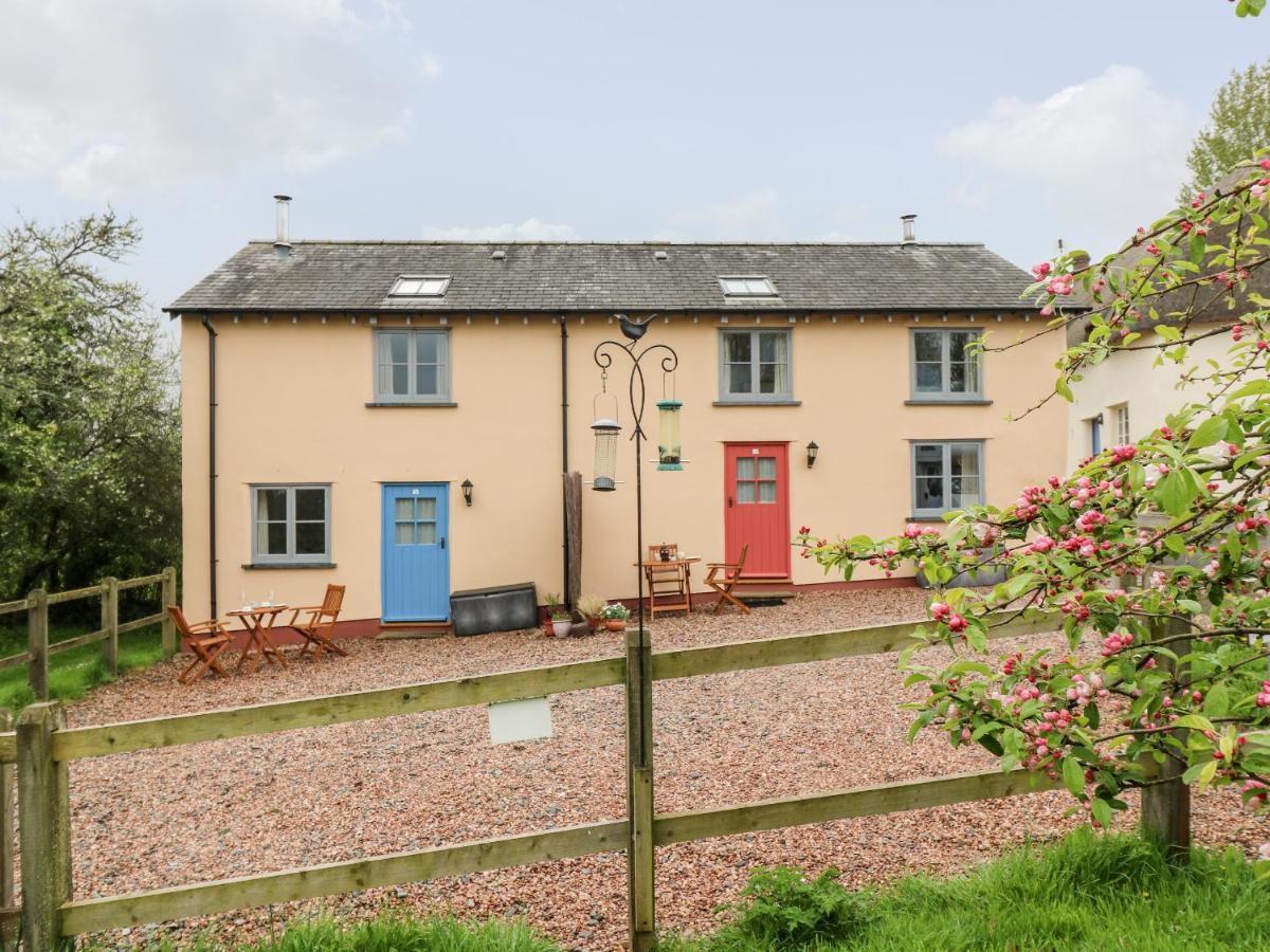 Apple Cottage Кредитън Екстериор снимка